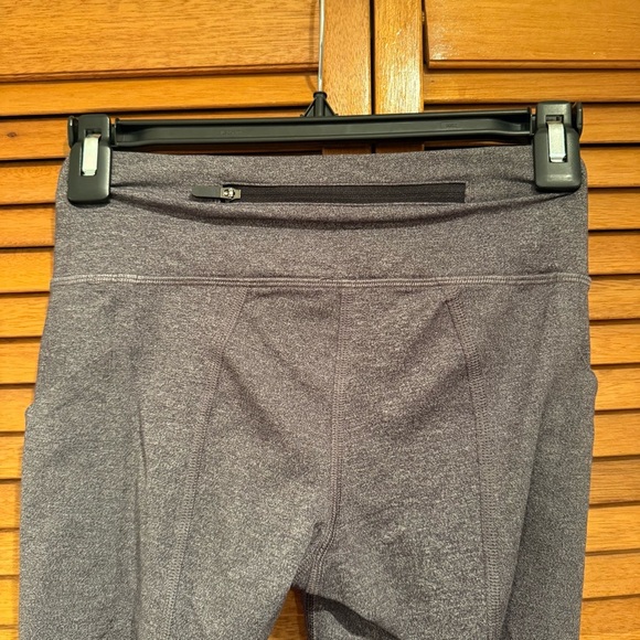 Lululemon Align 28” Grey and Black Athletic Active Leggings Sz 2 - Picture 6 of 7